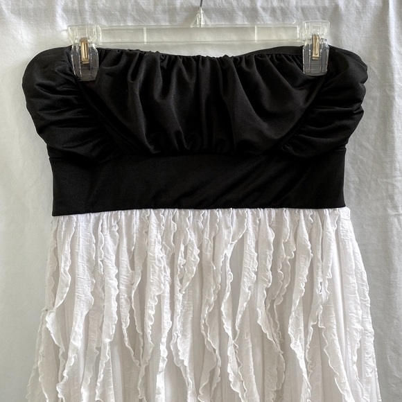 Women's/Juniors Strapless Dress Size: Large - Picture 3 of 10
